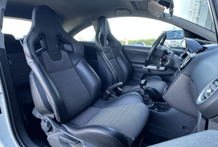 Opel Corsa OPC 1.6i Turbo 192 cv - RECARO - ETRIER BREMBO