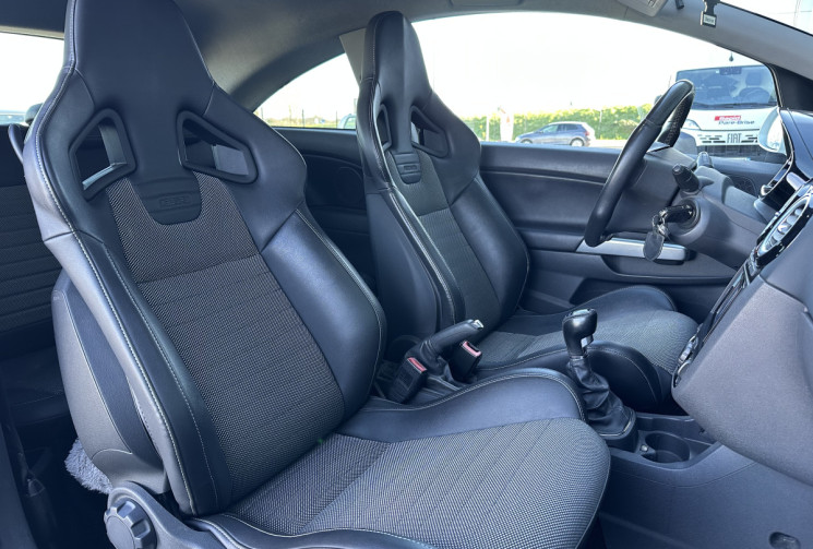 Opel Corsa OPC 1.6i Turbo 192 cv - RECARO - ETRIER BREMBO