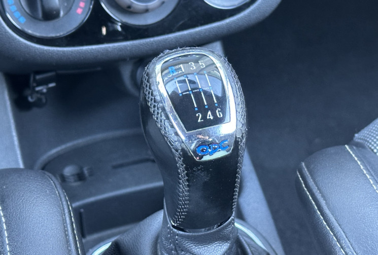 Opel Corsa OPC 1.6i Turbo 192 cv - RECARO - ETRIER BREMBO