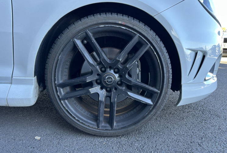 Opel Corsa OPC 1.6i Turbo 192 cv - RECARO - ETRIER BREMBO