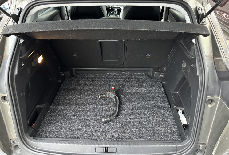 Peugeot 3008 II 1.5 BlueHDi S&S 130 CV ALLURE