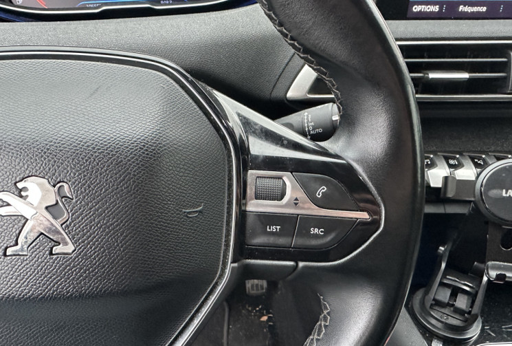 Peugeot 3008 II 1.5 BlueHDi S&S 130 CV ALLURE