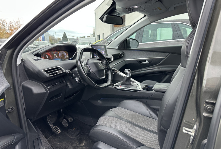 Peugeot 3008 II 1.5 BlueHDi S&S 130 CV ALLURE