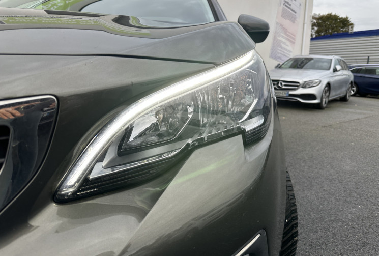 Peugeot 3008 II 1.5 BlueHDi S&S 130 CV ALLURE