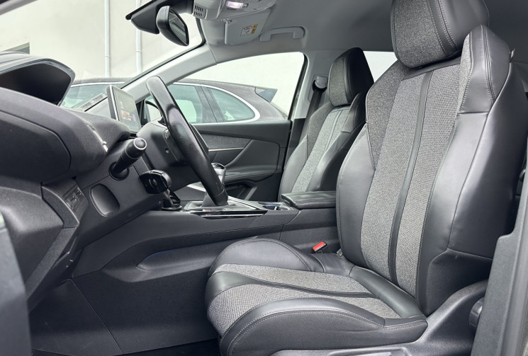 Peugeot 3008 II 1.5 BlueHDi S&S 130 CV ALLURE