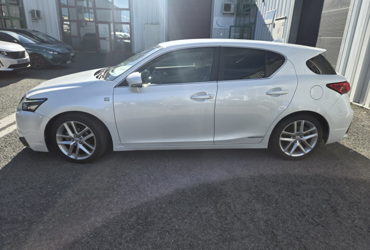 Lexus CT 200h Pack Euro6d-T * camera* clim auto * démarrage sans clé * alcantara *                  