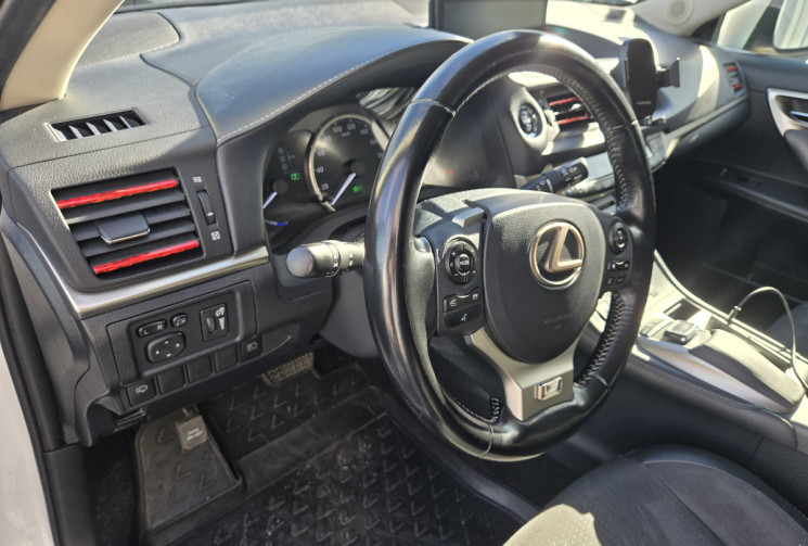 Lexus CT 200h Pack Euro6d-T * camera* clim auto * démarrage sans clé * alcantara *                  