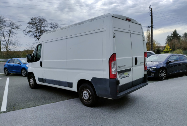 Peugeot Boxer III Phase 1/2 Fourgon 333 L2H2 2.2 HDi 16V FAP Fourgon moyen 130 cv