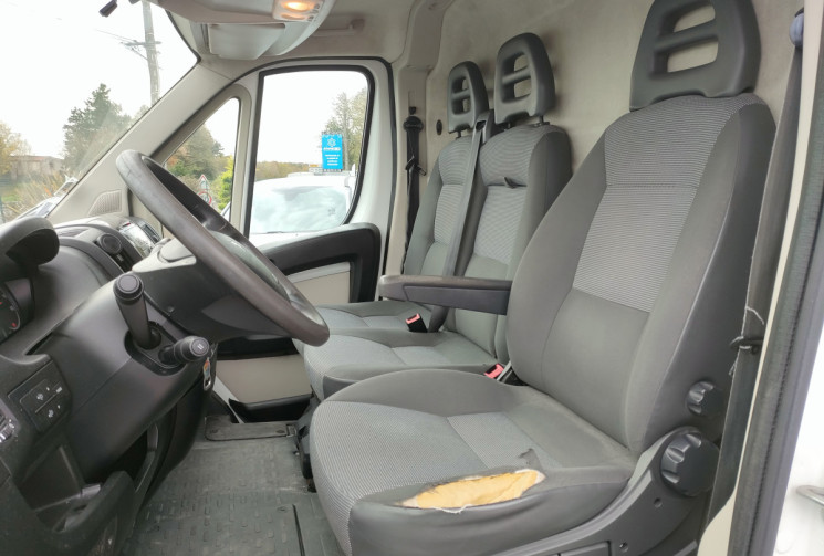 Peugeot Boxer III Phase 1/2 Fourgon 333 L2H2 2.2 HDi 16V FAP Fourgon moyen 130 cv