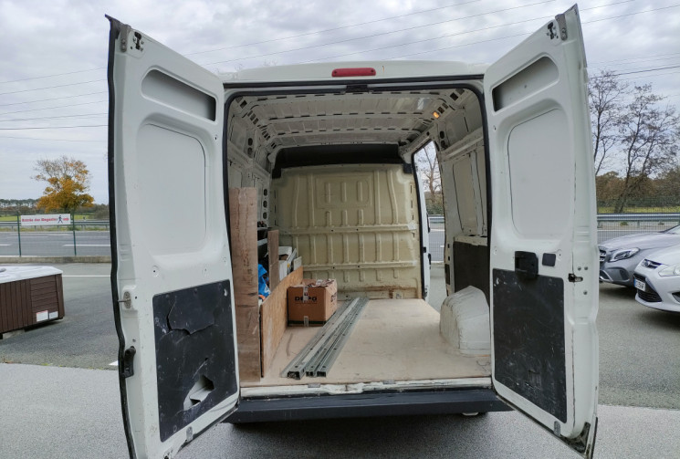 Peugeot Boxer III Phase 1/2 Fourgon 333 L2H2 2.2 HDi 16V FAP Fourgon moyen 130 cv
