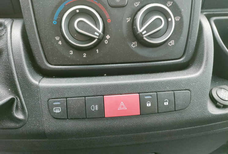 Peugeot Boxer III Phase 1/2 Fourgon 333 L2H2 2.2 HDi 16V FAP Fourgon moyen 130 cv