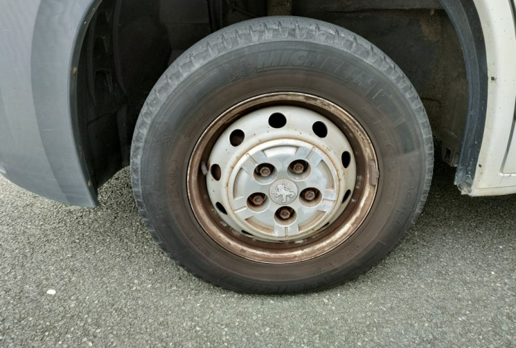 Peugeot Boxer III Phase 1/2 Fourgon 333 L2H2 2.2 HDi 16V FAP Fourgon moyen 130 cv