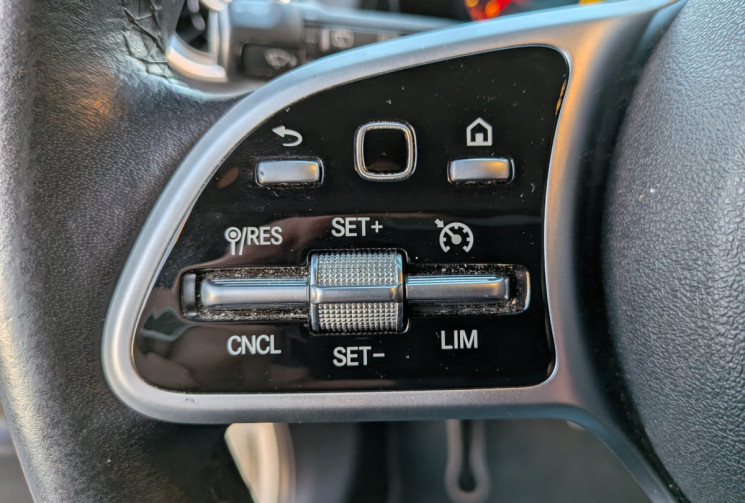 Mercedes GLB 2.0D 220 PROGRESSIVE / TRES BON ETAT / GARANTIE 12 MOIS