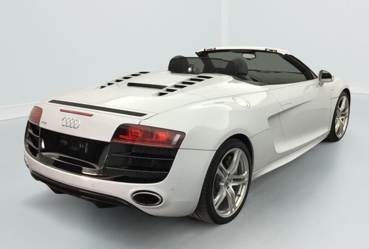 Audi R8 R8 5.2 V10 FSI 525ch spyder quattro tronic 7
