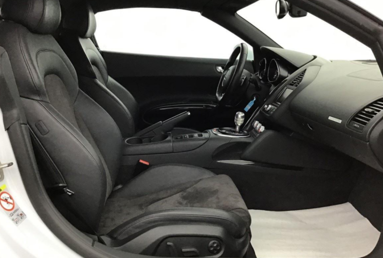 Audi R8 R8 5.2 V10 FSI 525ch spyder quattro tronic 7