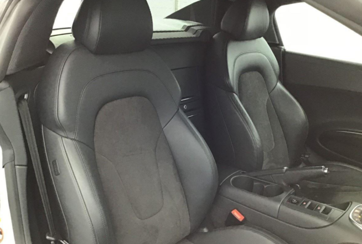 Audi R8 R8 5.2 V10 FSI 525ch spyder quattro tronic 7