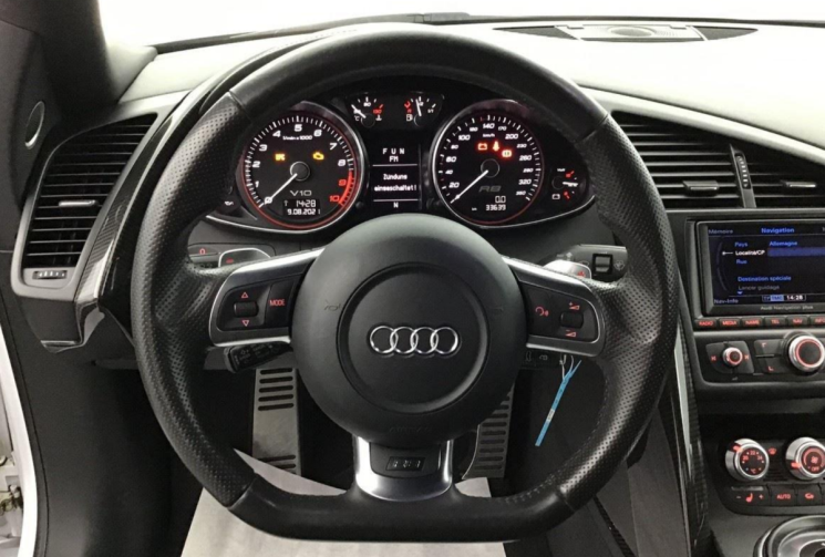 Audi R8 R8 5.2 V10 FSI 525ch spyder quattro tronic 7