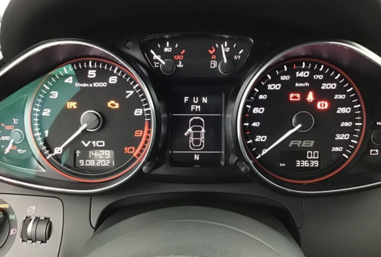 Audi R8 R8 5.2 V10 FSI 525ch spyder quattro tronic 7