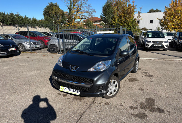 Peugeot 107 1.0 / 68 CH / URBAN / CLIM 