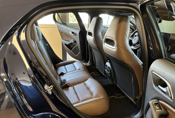 Mercedes GLA Phase 2 220 2.1 D 16V 7G-DCT 177 FASCINATION 