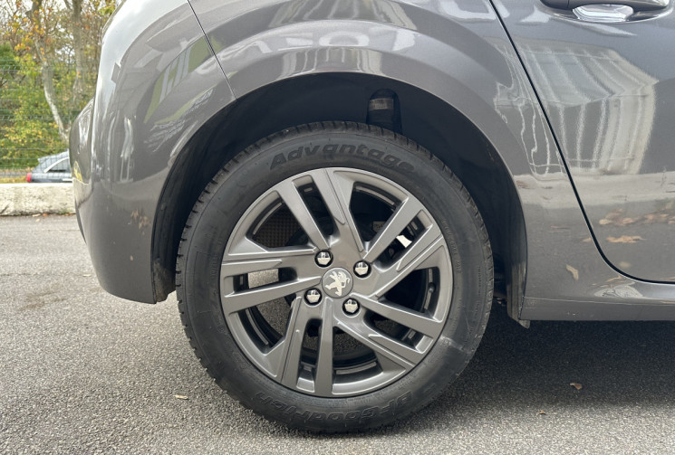 Peugeot 208 1.2 VTI 75 ACTIVE * CARPLAY * COURROIE OK * ENTRETIEN A JOUR * GARANTIE 6 MOIS 