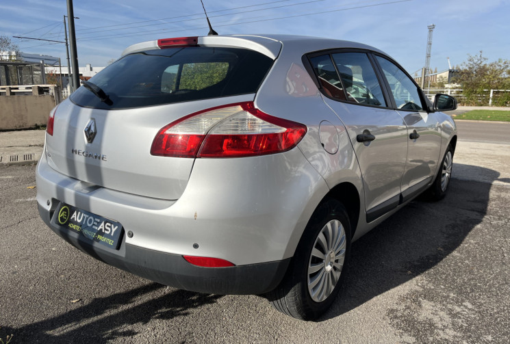 Renault Megane III Phase 2 Hatchback 1.5 dCi eco2 90 cv