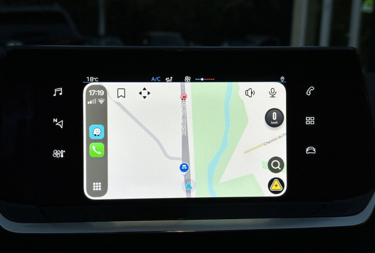 Peugeot 208 1.2 VTI 75 ACTIVE * CARPLAY * COURROIE OK * ENTRETIE NA JOUR * GARANTIE 6 MOIS 