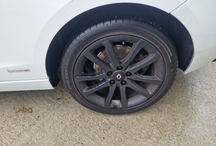 Renault LAGUNA 2.0 DCI 175 MONACO GP