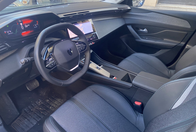 Peugeot 308 1.2 130 ch EAT8 ALLURE PACK 12800 KMS