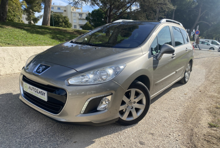 Peugeot 308 SW 1.6 HDI FAP 92CH ACTIVE - TOIT PANO - RADAR - CAMERA - CLIM AUTO