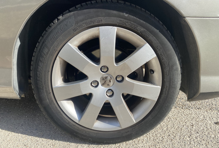 Peugeot 308 SW 1.6 HDI FAP 92CH ACTIVE - TOIT PANO - RADAR - CAMERA - CLIM AUTO