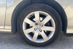 Peugeot 308 SW 1.6 HDI FAP 92CH ACTIVE - TOIT PANO - RADAR - CAMERA - CLIM AUTO