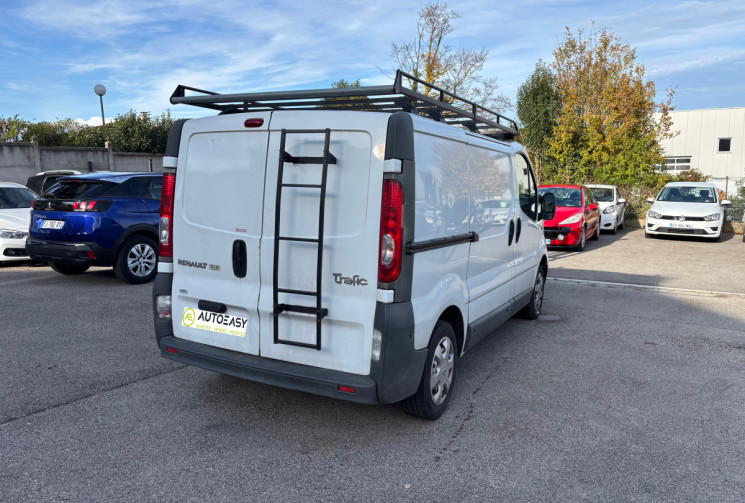 Renault Trafic 2.0 DCI / 90 CH / FOURGON / DISTRIB OK