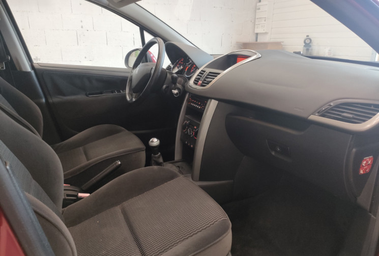 Peugeot 207 1.6 VTI 16v 120ch Executive 5p