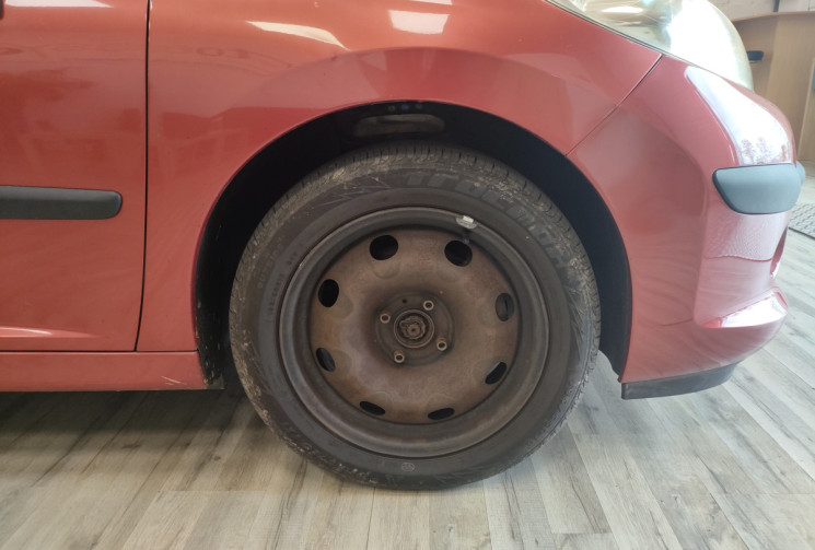 Peugeot 207 1.6 VTI 16v 120ch Executive 5p