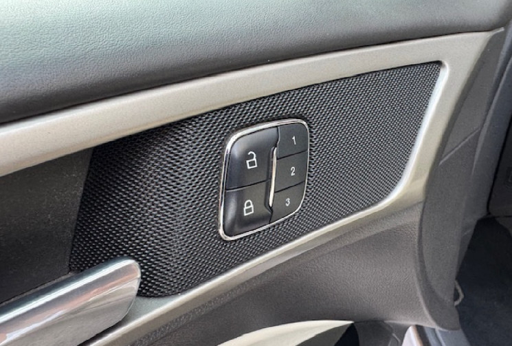 Ford MONDEO vignale 187 cv origine France 2eme main / CARLAY / TOIT OUVRANT / PARK ASSIST /CAMERA