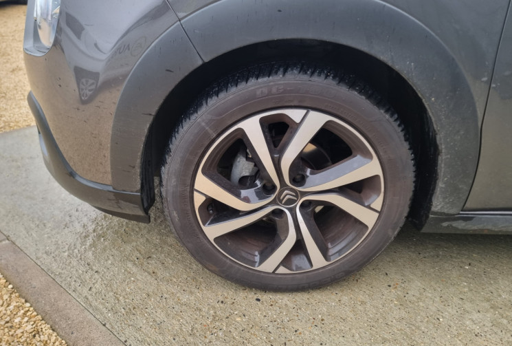 Citroën C3 1.2 SHINE 110 EAT6 - ENTRETIEN COMPLET CITROEN