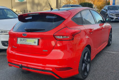Ford Focus 1.0 EcoBoost 125 ch Stop&Start ST Line Red