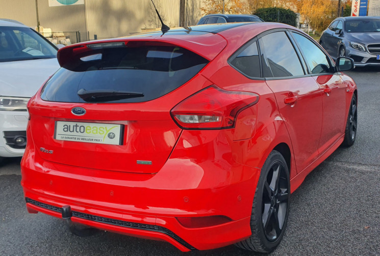 Ford Focus 1.0 EcoBoost 125 ch Stop&Start ST Line Red