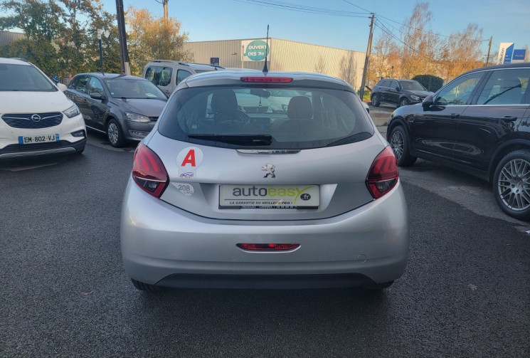 Peugeot 208 Phase 2 5 Portes 1.0 VTi 12V 68 cv LIKE
