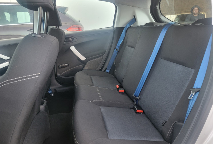 Peugeot 208 Phase 2 5 Portes 1.0 VTi 12V 68 cv LIKE