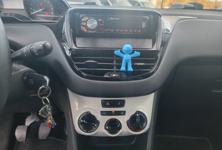 Peugeot 208 Phase 2 5 Portes 1.0 VTi 12V 68 cv LIKE