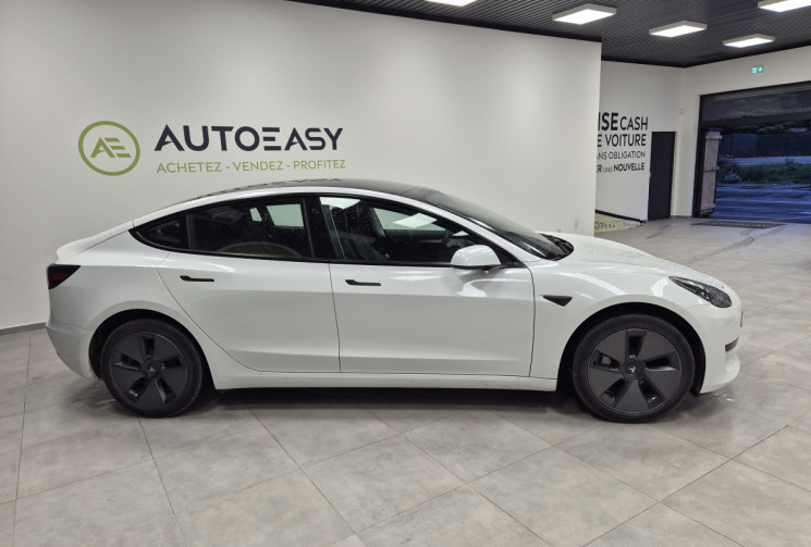 Tesla Model 3 Standard RWD Plus MY22