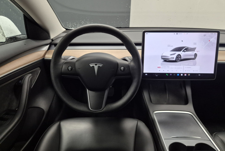 Tesla Model 3 Standard RWD Plus MY22