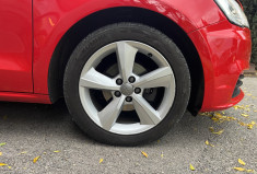 Audi A1 1.0 TSFI 95ch ULTRA Metropolitan / Toit Ouvrant / Révision et Ct à jour / Suivi d'entretien 