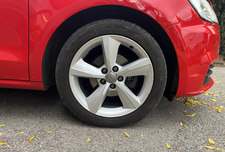 Audi A1 1.0 TSFI 95ch ULTRA / Toit Ouvrant / Suivi d'entretien 