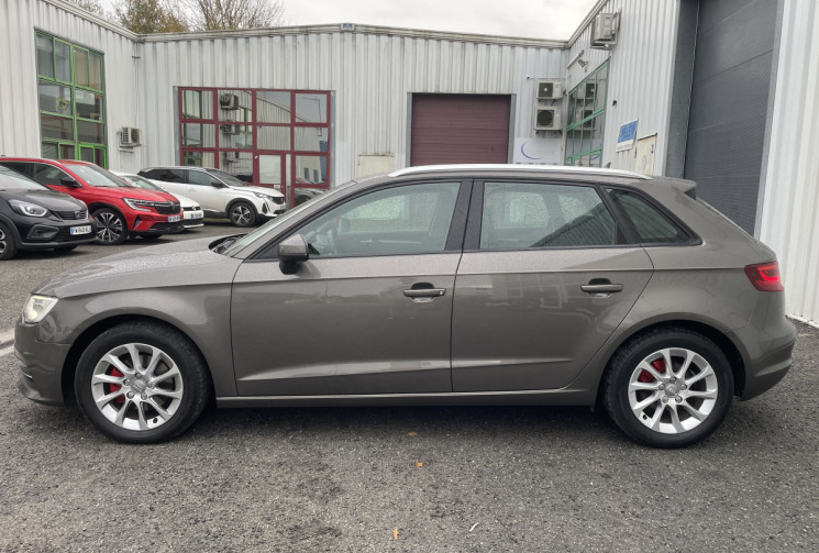 Audi A3 Sportback 1.6 TDI 110ch FAP Business line *ENTRETIEN COMPLET*PNEUS NEUFS*DashCam*