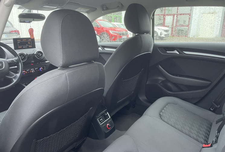 Audi A3 Sportback 1.6 TDI 110ch FAP Business line *ENTRETIEN COMPLET*PNEUS NEUFS*DashCam*