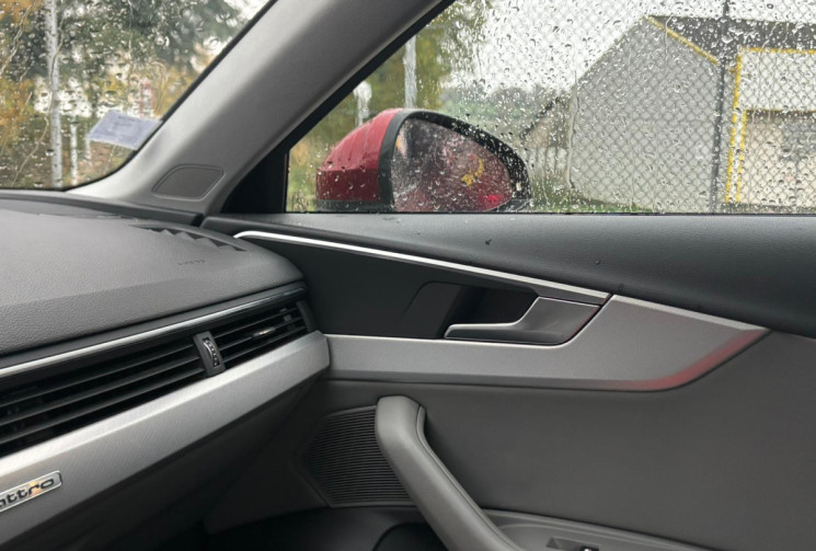 Audi A4 ALLROAD 3.0 TDI V6 272 ch Design Luxe 