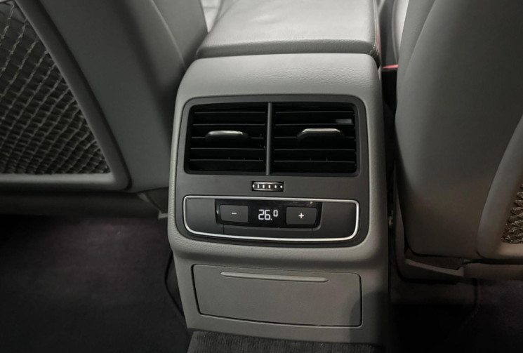 Audi A4 ALLROAD 3.0 TDI V6 272 ch Design Luxe 